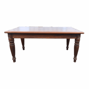 Mesa de centro clásica de madera