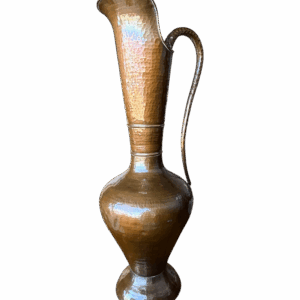 Jarrón decorativo de cobre martillado