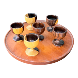 Set de copas de madera con bandeja