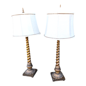 Par de lámparas de mesa clásicas