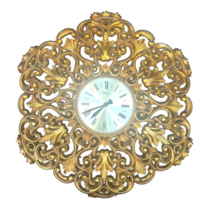 Reloj de pared dorado ornamental