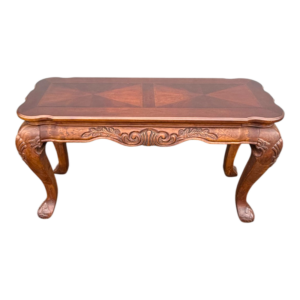 Mesa bufetera clásica tallada madera